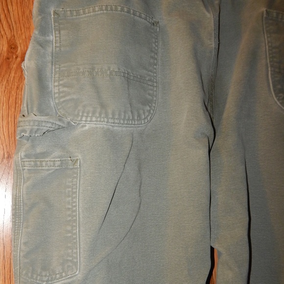 Men's Carhartt 42 x 32 Dungaree Fit Work Pants - Picture 3 of 5